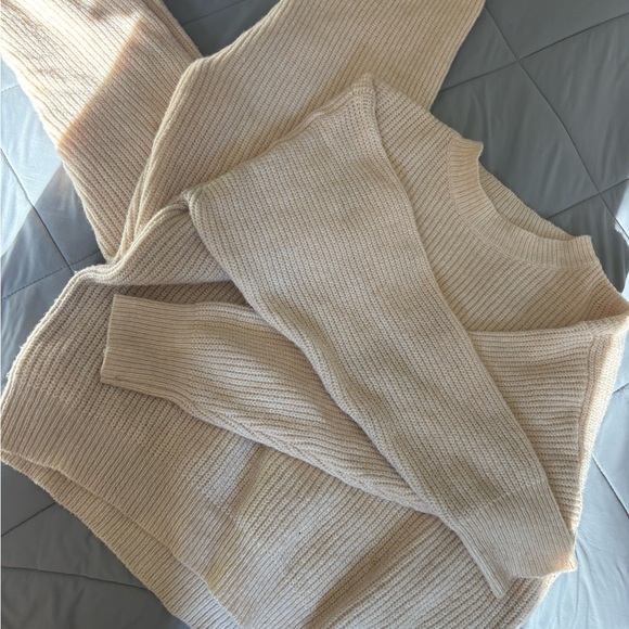 Forever 21 Beige Knit Sweater - Picture 1 of 4